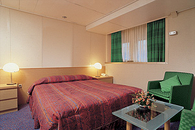 Deluxe Outside Stateroom