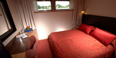 Deluxe Stateroom (Cat E)