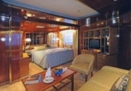 Corner Suite (E)