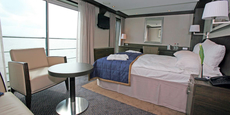 Suite (S)