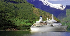 MV Discovery Sailaway