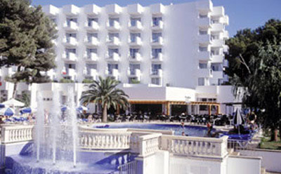 Ola Club Maioris Hotel