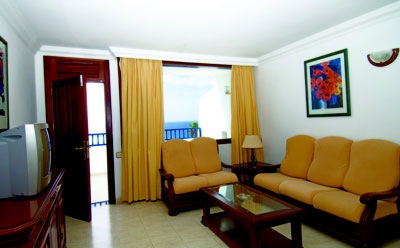Los Cocoteros Apartments