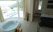 Nicholas Heights Deluxe Suite
