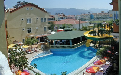 Maxwell Holiday Club