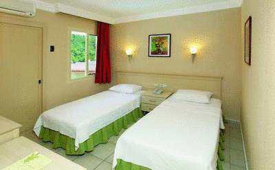 Hotel Julian Forest