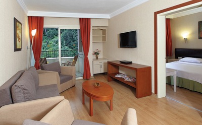 Hotel Julian Forest