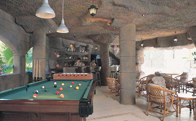 Club Sunset Apartments