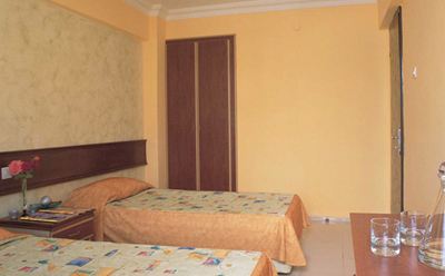 Club Sunset Apartments